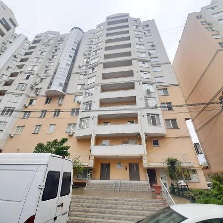 צ'יסינאו Bright Central Apartment מראה חיצוני תמונה