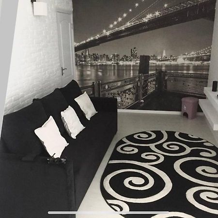 צ'יסינאו Bright Central Apartment מראה חיצוני תמונה